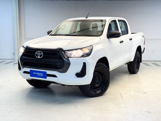 TOYOTA HILUX 2.8 D-4D TURBO DIESEL CD POWER PACK 4X4 MANUAL
